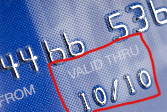 クレジットカードのgood thruは有効期限！見方や期限が何年か解説